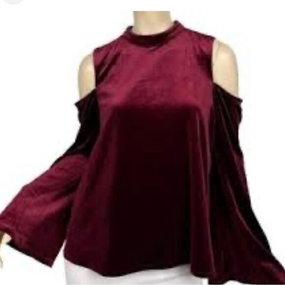 NWT Anthropologie Moon River Burgundy Velvet
Cold Shoulder Lace Up Back Top Sz L - Picture 1 of 10